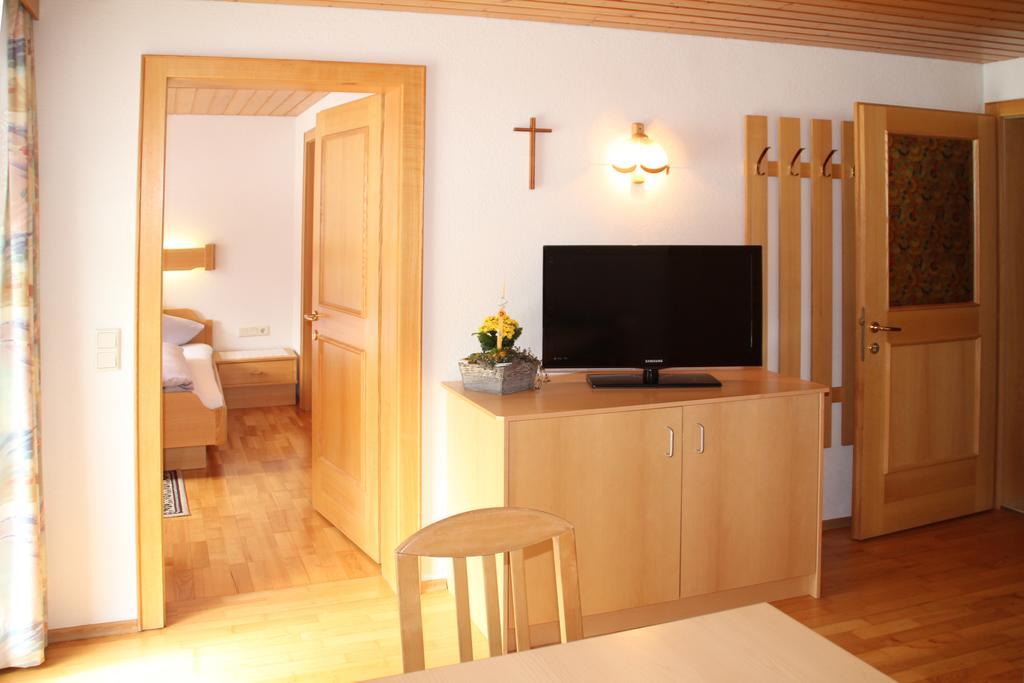 Haus Obere Allmein Sankt Gallenkirch Habitación foto